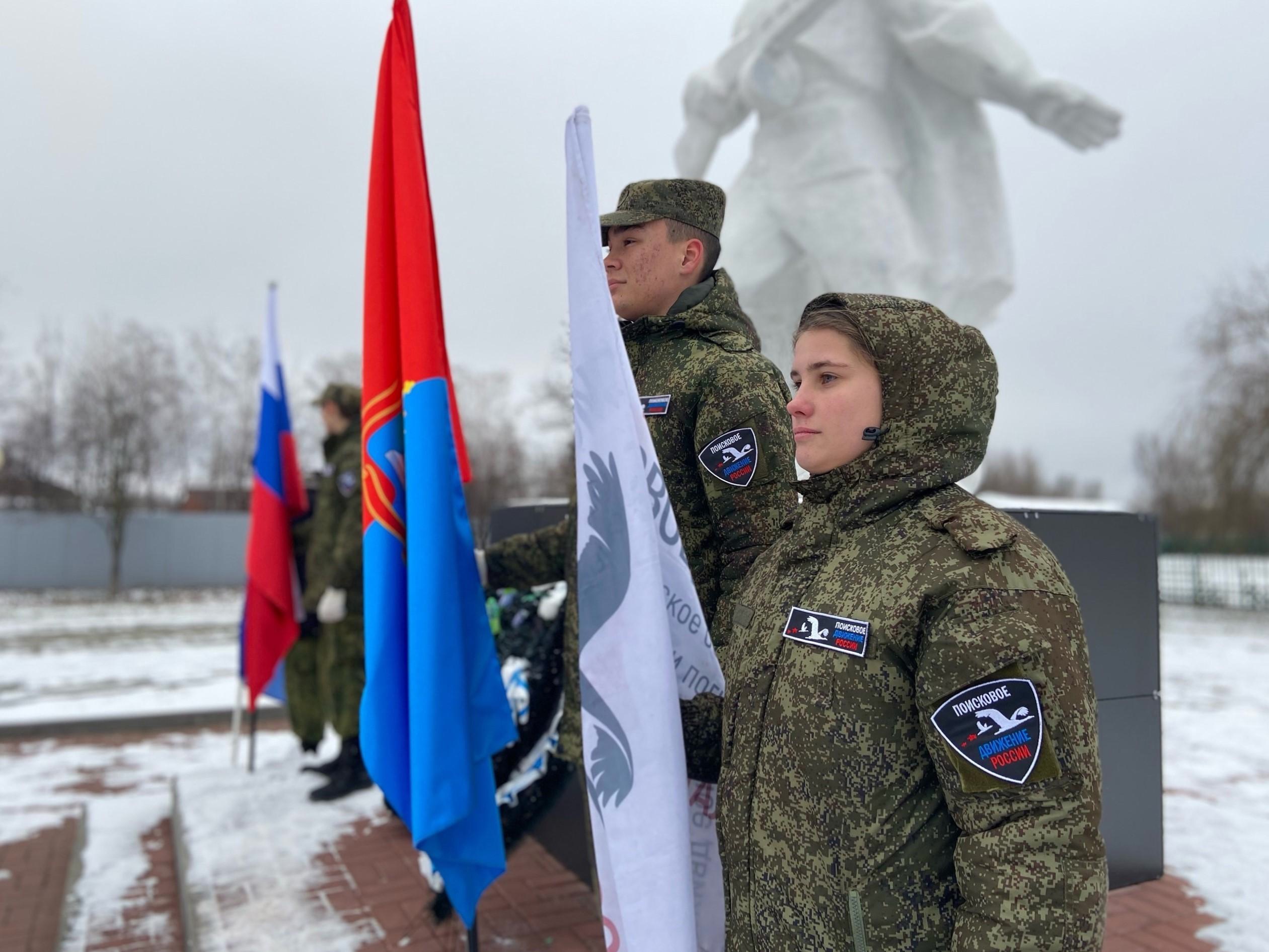 В День Неизвестного Солдата память погибших и пропавших без вести воинов почтили в Жердевском парке &quot;Патриот&quot;.