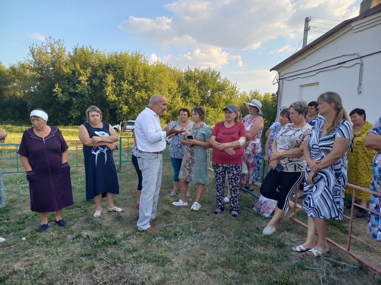 По поручению Главы Тамбовской области, данного в ходе рабочей поездки в Жердевский муниципальный округ, провели сход граждан в селе Искра..